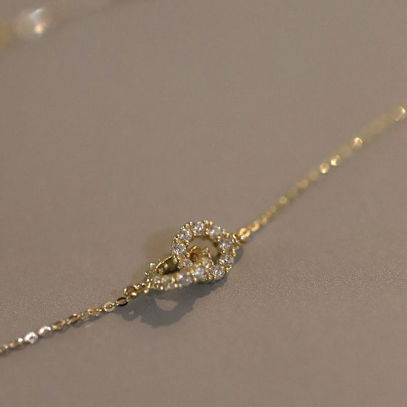 COLLAR ENLAZADO