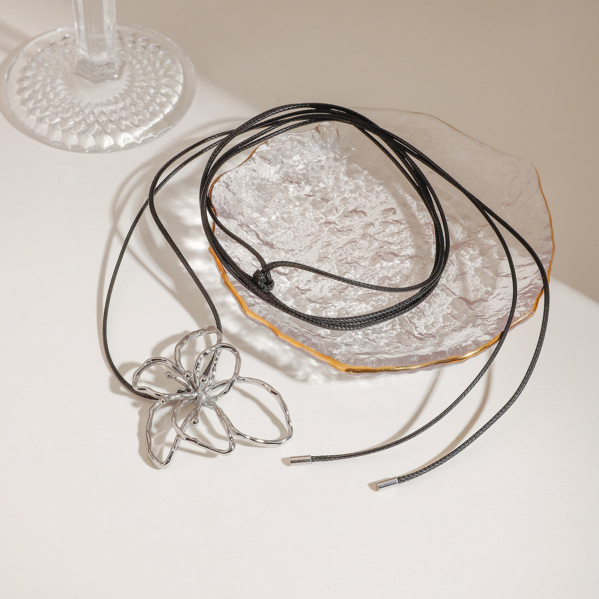 COLLAR & PENDIENTES FLOWER THREAD