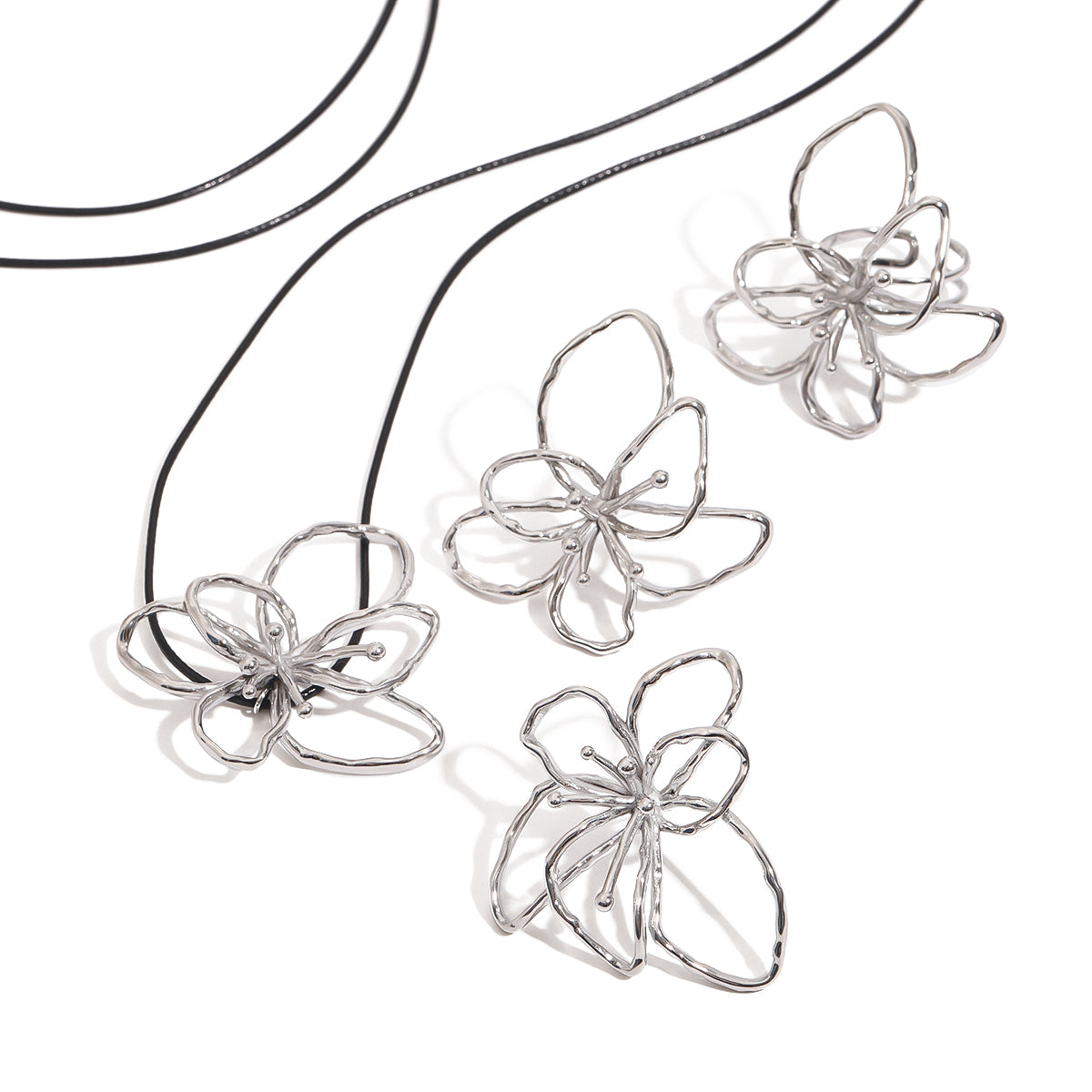 COLLAR & PENDIENTES FLOWER THREAD