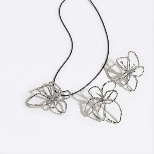 COLLAR & PENDIENTES FLOWER THREAD