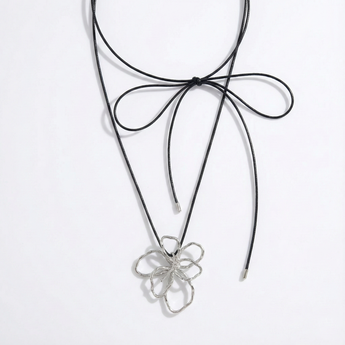 COLLAR & PENDIENTES FLOWER THREAD