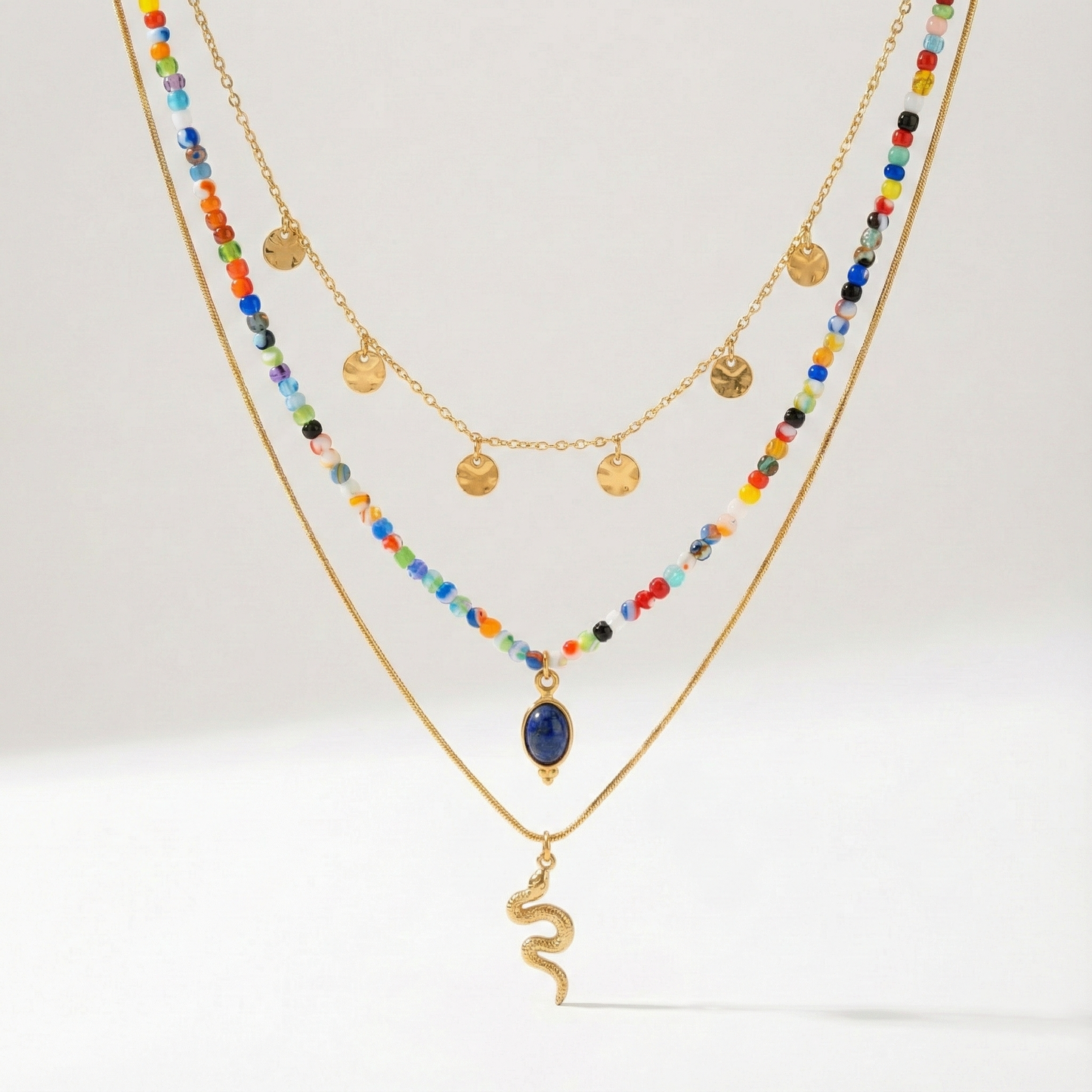 COLLAR SNAKE LOOKING FOR STONE