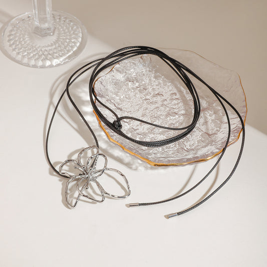 COLLAR FLOWER THREAD